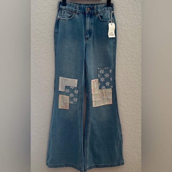 Billabong x Wrangler High Rise Straight Leg Flare Jean • size 29 - Picture 3 of 6